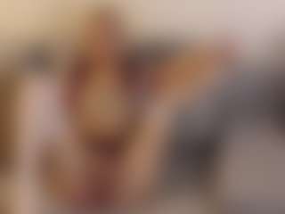 Live cam show with Carol-Gordon - Blue Eyes on Gym Cam Girls