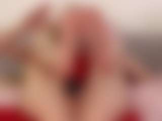 Live cam show with Carol-Gordon - Gagging on SxyPornLive