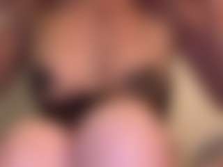Live cam show with Extra7Ordinary - Foot Fetish on justonemore.cc