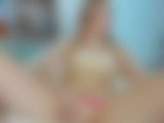 Sensual petite girl foxie's Live Sex Cam Show