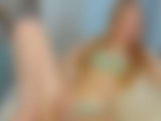 Sensual petite girl foxie's Live Sex Cam Show