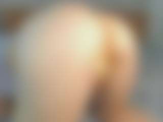 Sensual petite girl foxie's Live Sex Cam Show