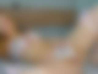 Sensual petite girl foxie's Live Sex Cam Show