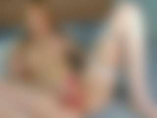 Sensual petite girl foxie's Live Sex Cam Show