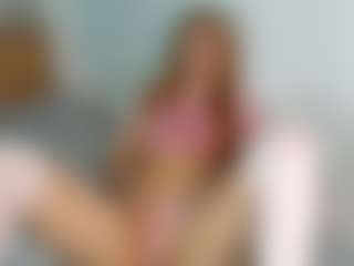 Live cam show with Sensual petite girl foxie - White on nudelive.tv | united states