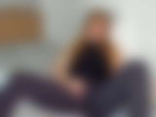 Sensual petite girl foxie's Live Sex Cam Show