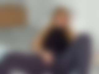 Sensual petite girl foxie's Live Sex Cam Show