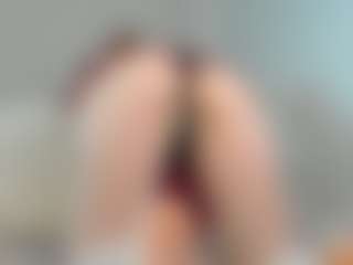 Sensual petite girl foxie's Live Sex Cam Show