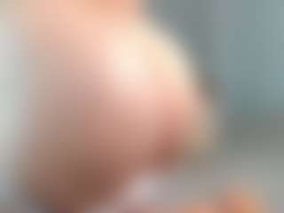 Sensual petite girl foxie's Live Sex Cam Show