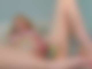 Sensual petite girl foxie's Live Sex Cam Show