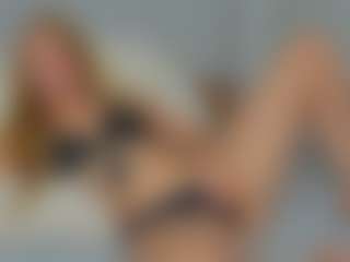 Sensual petite girl foxie's Live Sex Cam Show