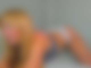 Sensual petite girl foxie's Live Sex Cam Show