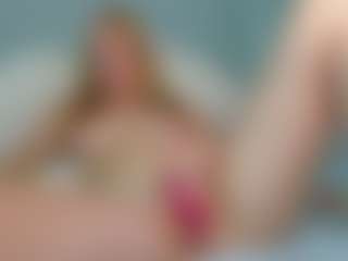 Sensual petite girl foxie's Live Sex Cam Show