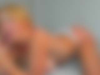 Live cam show with Sensual petite girl foxie - Red Hair Teen (18+) on CamSextacy