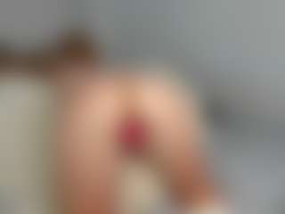 Sensual petite girl foxie's Live Sex Cam Show