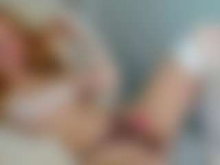 Sensual petite girl foxie's Live Sex Cam Show