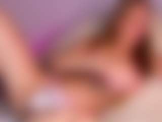 Sensual petite girl foxie's Live Sex Cam Show