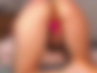Sensual petite girl foxie's Live Sex Cam Show