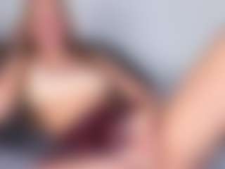 Sensual petite girl foxie's Live Sex Cam Show