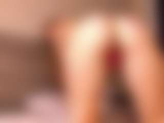 Sensual petite girl foxie's Live Sex Cam Show