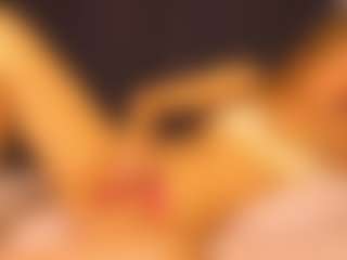 Sensual petite girl foxie's Live Sex Cam Show