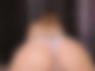 Sensual petite girl foxie's Live Sex Cam Show