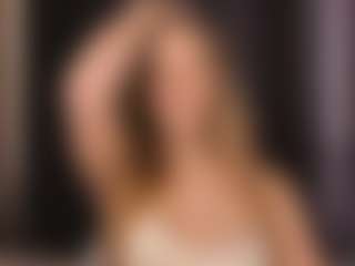 Sensual petite girl foxie's Live Sex Cam Show