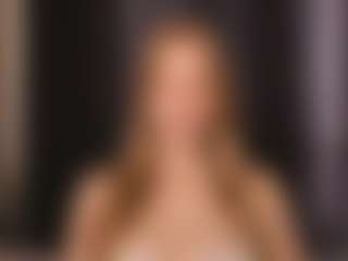 Sensual petite girl foxie's Live Sex Cam Show