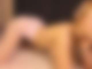 Sensual petite girl foxie's Live Sex Cam Show