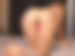 Sensual petite girl foxie's Live Sex Cam Show