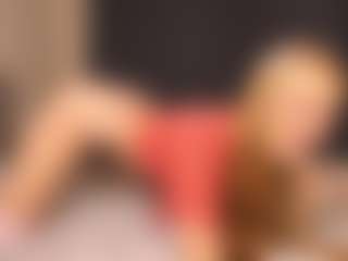 Live cam show with Sensual petite girl foxie - Skinny on Camsoda