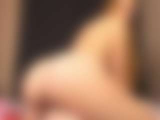 Sensual petite girl foxie's Live Sex Cam Show