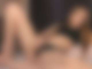 Sensual petite girl foxie's Live Sex Cam Show