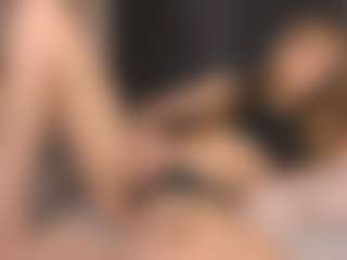 Sensual petite girl foxie's Live Sex Cam Show