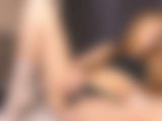 Sensual petite girl foxie's Live Sex Cam Show