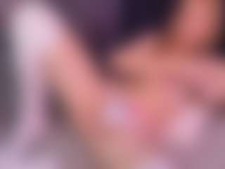 Sensual petite girl foxie's Live Sex Cam Show