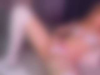 Sensual petite girl foxie's Live Sex Cam Show