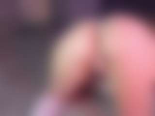 Sensual petite girl foxie's Live Sex Cam Show