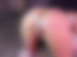 Sensual petite girl foxie's Live Sex Cam Show