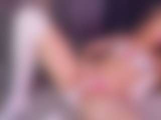 Sensual petite girl foxie's Live Sex Cam Show