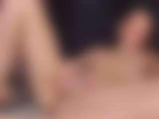 Sensual petite girl foxie's Live Sex Cam Show