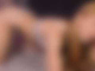 Sensual petite girl foxie's Live Sex Cam Show