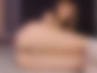 Sensual petite girl foxie's Live Sex Cam Show
