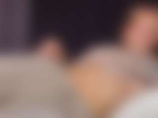 Sensual petite girl foxie's Live Sex Cam Show