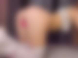 Sensual petite girl foxie's Live Sex Cam Show