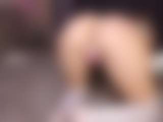 Sensual petite girl foxie's Live Sex Cam Show
