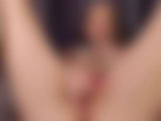 Sensual petite girl foxie's Live Sex Cam Show