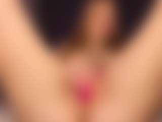 Sensual petite girl foxie's Live Sex Cam Show