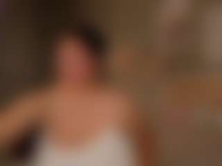 Live cam show with Holy-Reid - Mature on StripNow