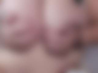 Live cam show with Holy-Reid - Granny Big Tits on Hubzter Live